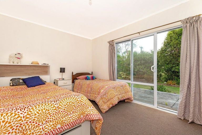 Photo of property in 95 Paremata Road, Tolaga Bay, 4077