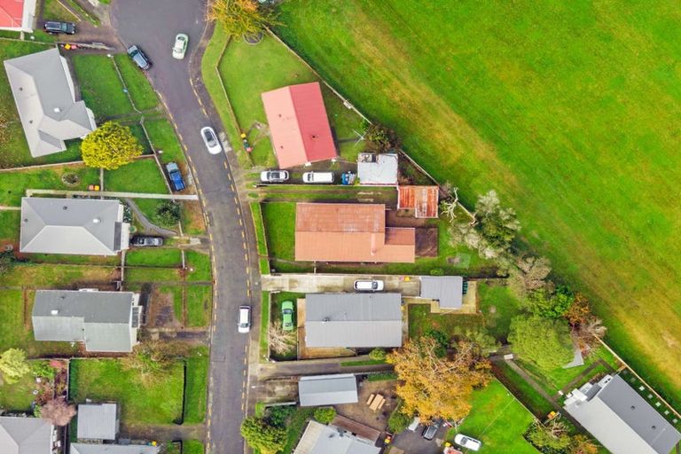 Photo of property in 8 Ngaturi Grove, Wainuiomata, Lower Hutt, 5014