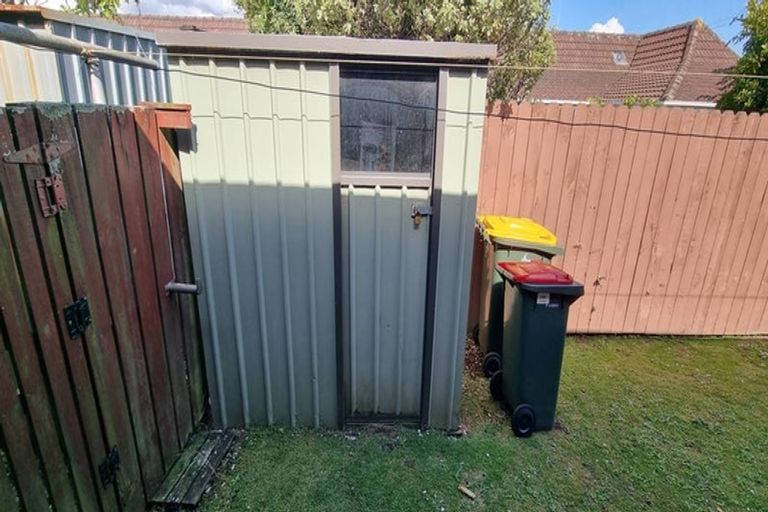Photo of property in 2/86 Carruth Road, Papatoetoe, Auckland, 2025