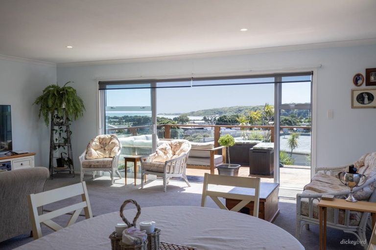 Photo of property in 6 Gilmour Street, Raglan, 3225