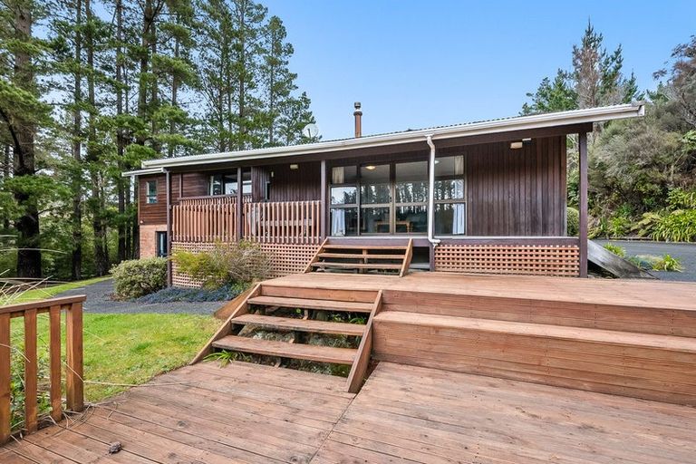 Photo of property in 70 Kaitoke Loop, Kaitoke, Upper Hutt, 5018