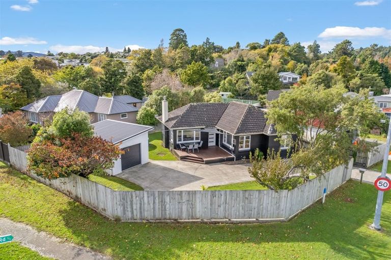 Photo of property in 1 Moeraki Road, Maoribank, Upper Hutt, 5018