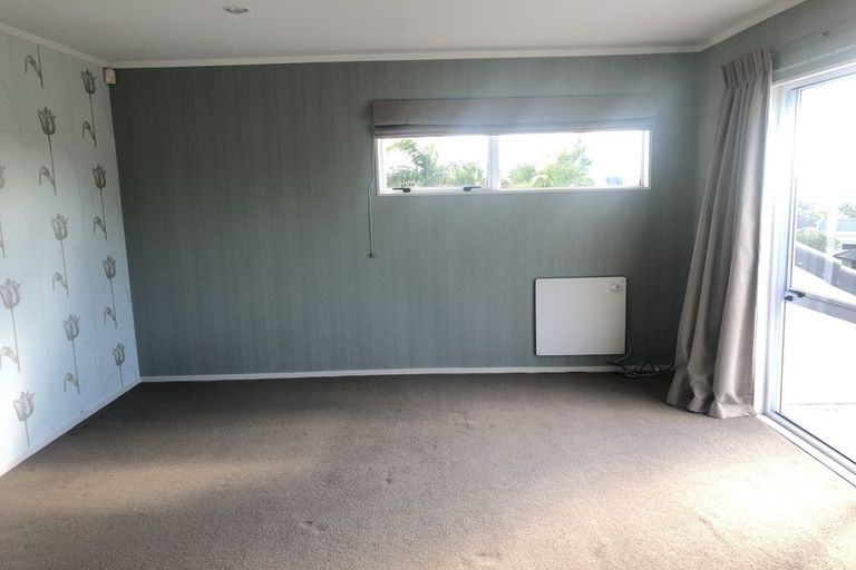 Photo of property in 1/14 Silkwood Grove, Totara Heights, Auckland, 2105