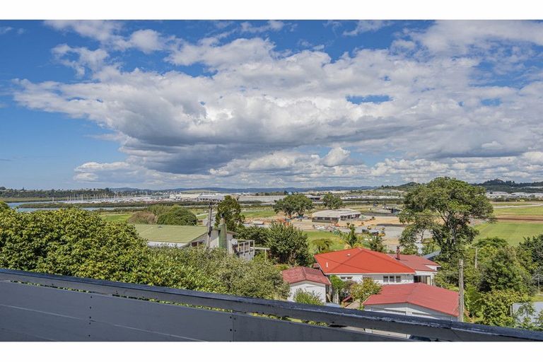 Photo of property in 25 Tanekaha Drive, Parahaki, Whangarei, 0112