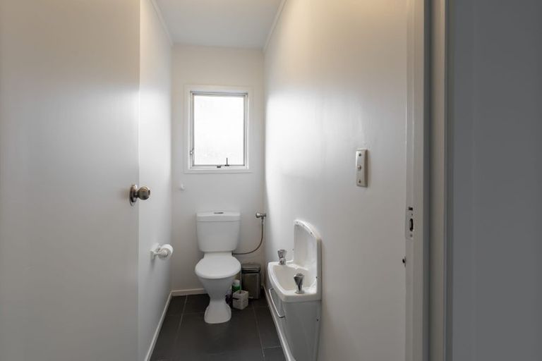 Photo of property in 19 Morriggia Place, Bayview, Auckland, 0629