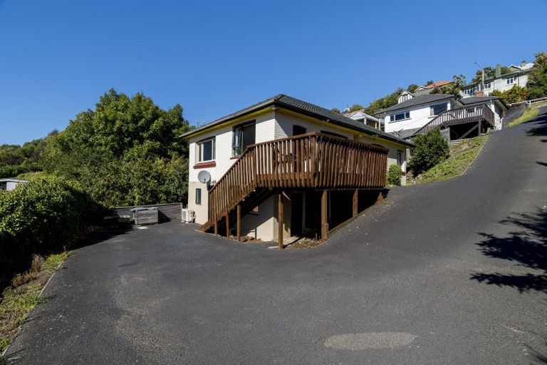 Photo of property in 35 Easther Crescent, Kew, Dunedin, 9012