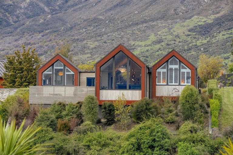 Photo of property in 4 Mckellar Drive, Jacks Point, Queenstown, 9371