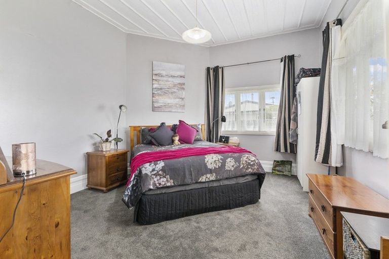 Photo of property in 12 High Street, Bulls, 4818