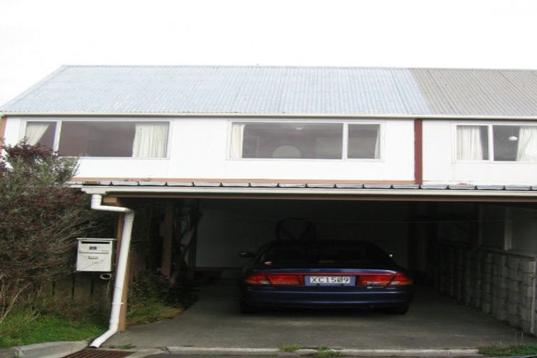 Photo of property in 23 Hollydale Grove, Churton Park, Wellington, 6037