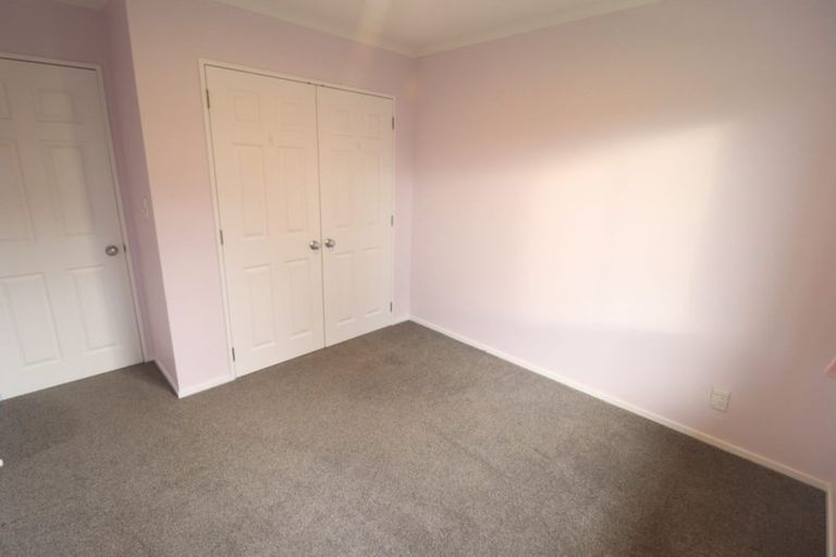 Photo of property in 12 Thomas Hamer Place, Greenhithe, Auckland, 0632