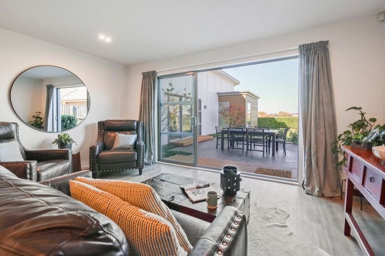 Photo of property in 60 Huntingdon Drive, Rangiora, 7400