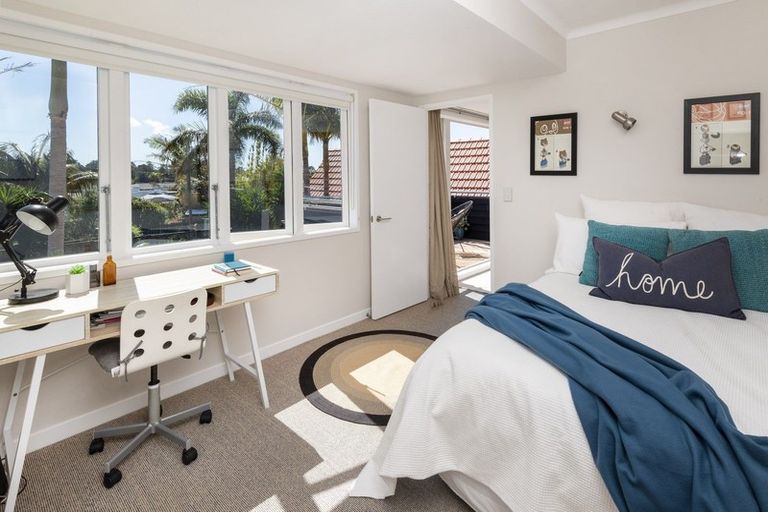 Photo of property in 14 Lynton Road, Bucklands Beach, Auckland, 2012