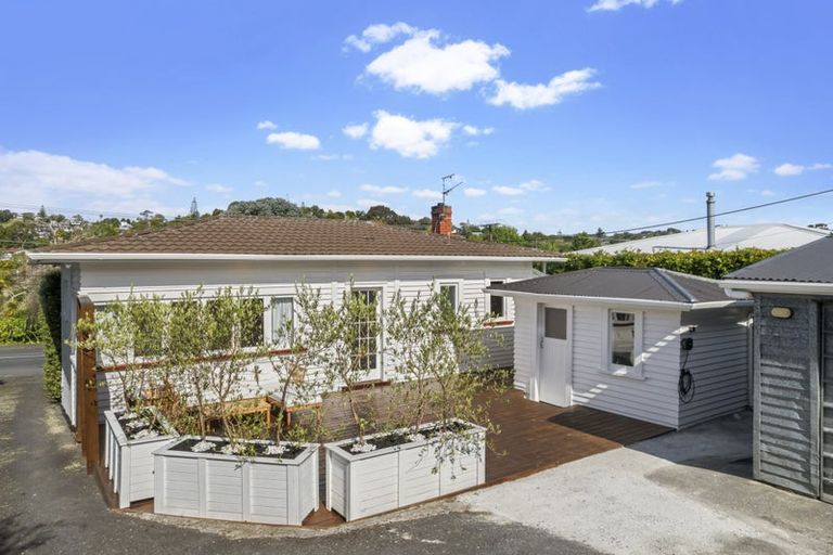 Photo of property in 1/113 Glendale Road, Glen Eden, Auckland, 0602