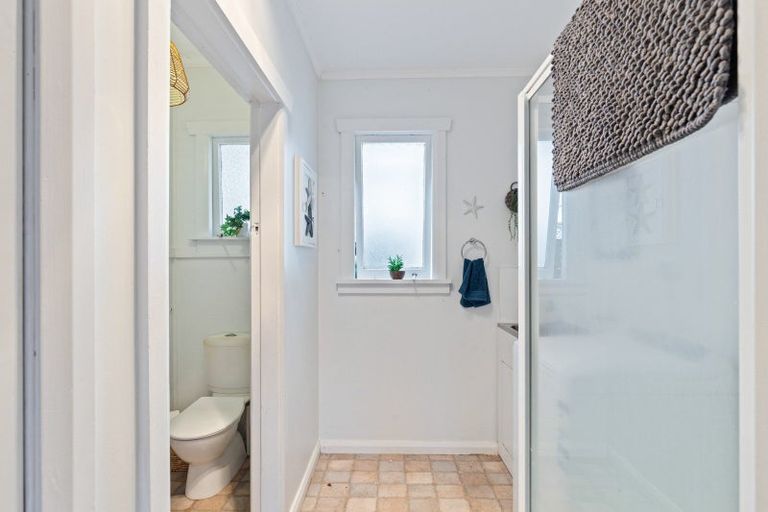 Photo of property in 383 Saint Aubyn Street, Moturoa, New Plymouth, 4310