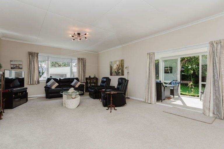 Photo of property in 64 Guy Street, Dannevirke, 4930