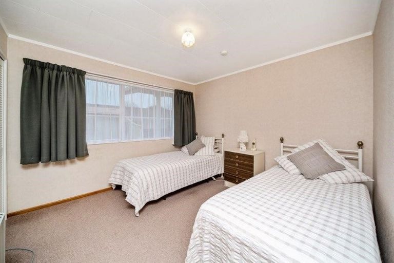 Photo of property in 12 Matai Place, Hawera, 4610