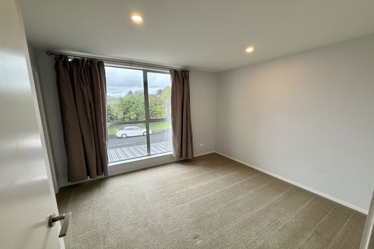 Photo of property in 26/11 Ray Small Drive, Papakura, 2110