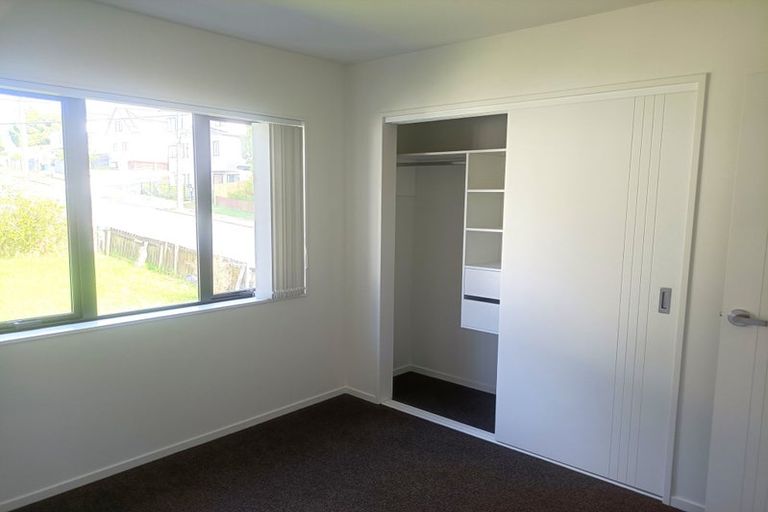 Photo of property in 27 Sheridan Drive, New Lynn, Auckland, 0600
