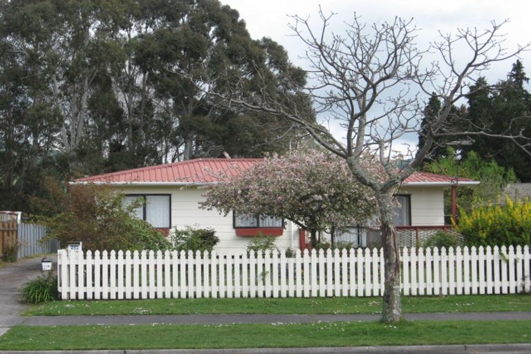 Photo of property in 45 Aquarius Drive, Kawaha Point, Rotorua, 3010