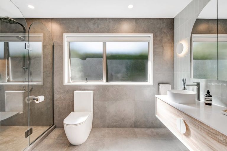 Photo of property in 18 Glengarry Avenue, Manly, Whangaparaoa, 0930