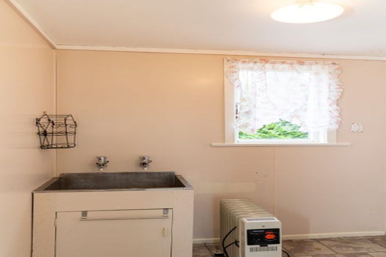 Photo of property in 2 Wentworth Street, East Gore, Gore, 9710