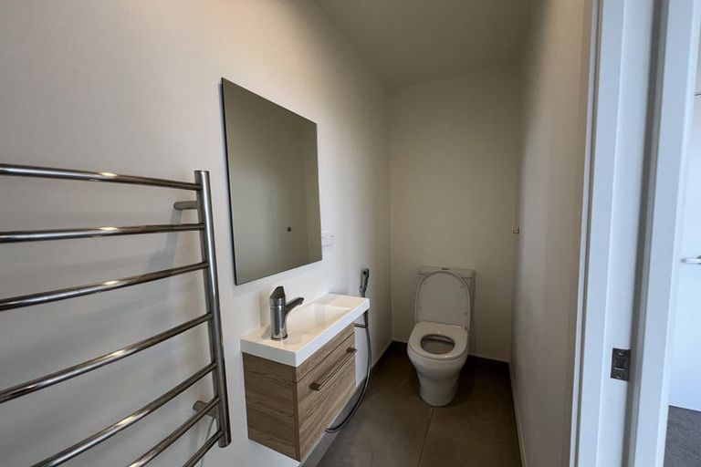 Photo of property in 7/12 Tawa Road, Te Atatu Peninsula, Auckland, 0610