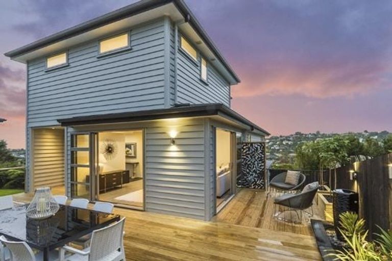 Photo of property in 68a Arran Road, Browns Bay, Auckland, 0630