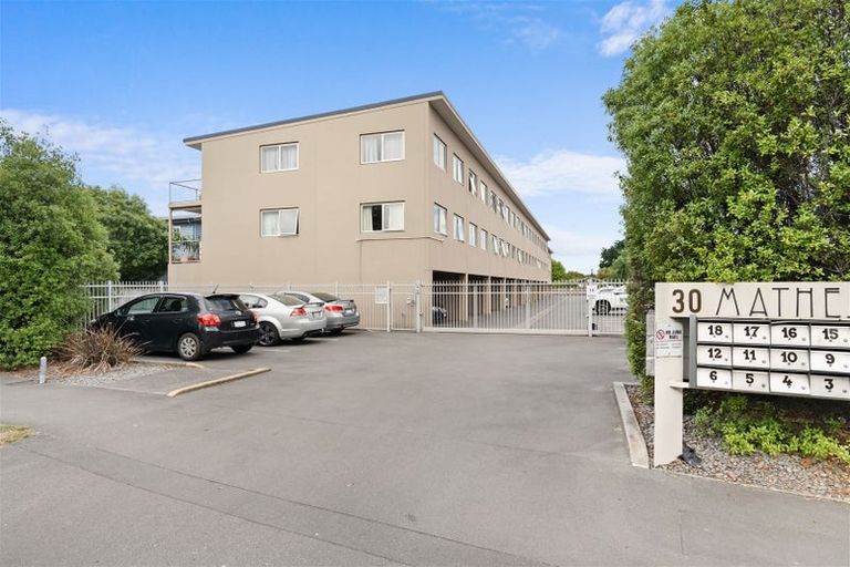 Photo of property in 23/30 Mathesons Road, Phillipstown, Christchurch, 8011
