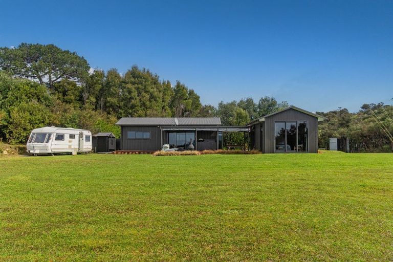 Photo of property in 106a Horongaherehere Row, Te Rerenga, Coromandel, 3582