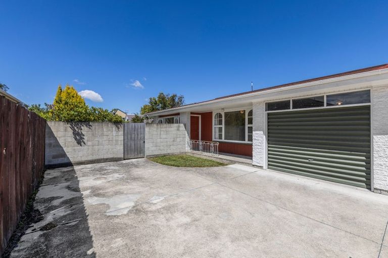 Photo of property in 222a Waimairi Road, Ilam, Christchurch, 8041