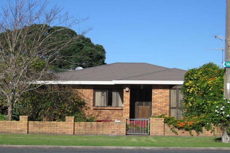 Photo of property in 2/8 Weiti Road, Orewa, 0931