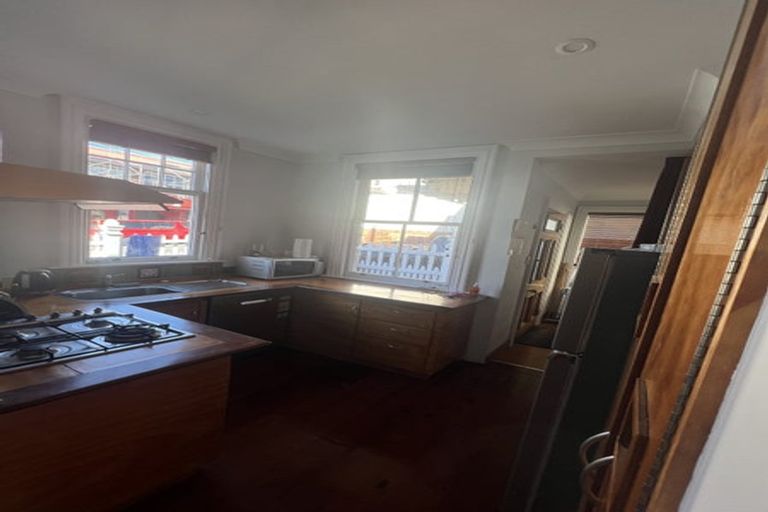 Photo of property in 24 Majoribanks Street, Mount Victoria, Wellington, 6011