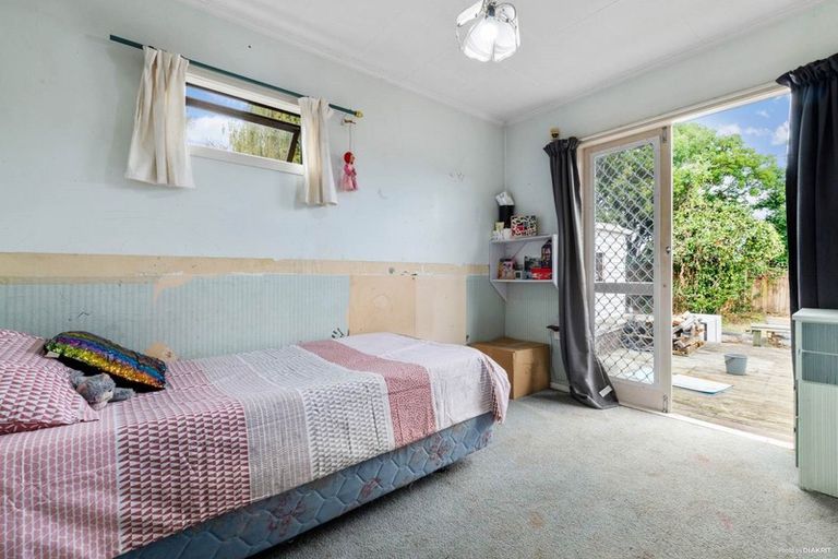 Photo of property in 1/13 Blanes Road, Weymouth, Auckland, 2103