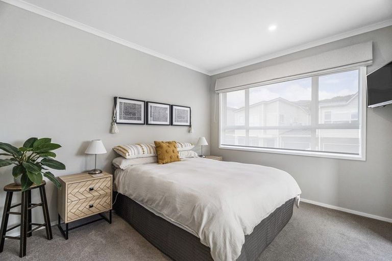 Photo of property in 75 Karepiro Drive, Stanmore Bay, Whangaparaoa, 0932
