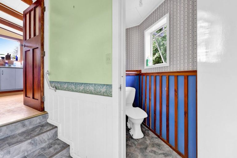 Photo of property in 76 Patu-kukupa Street, Manaia, 4612