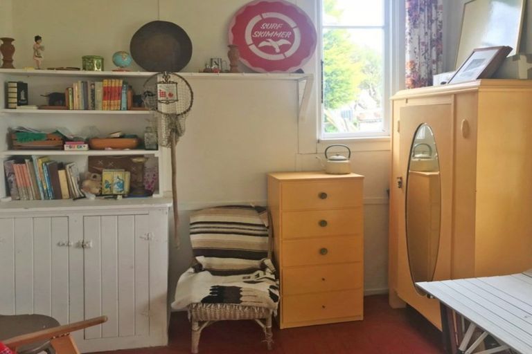 Photo of property in 3 Rimu Street, Kaka Point, 9271