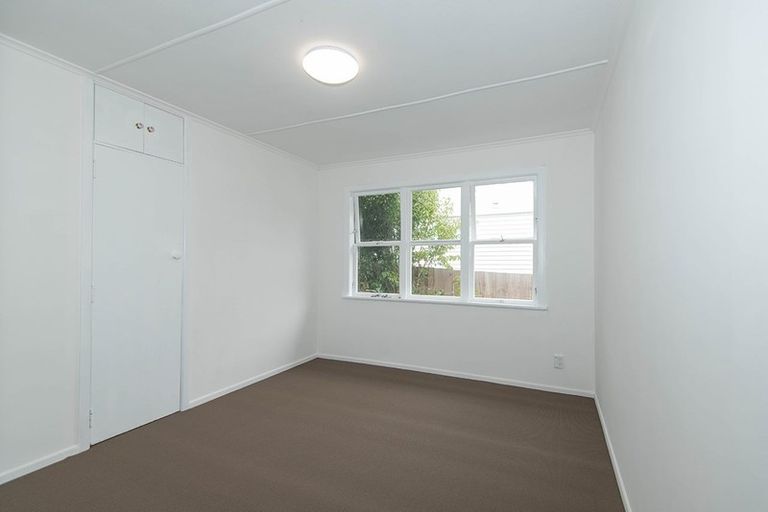 Photo of property in 41 Manuka Road, Bayview, Auckland, 0629