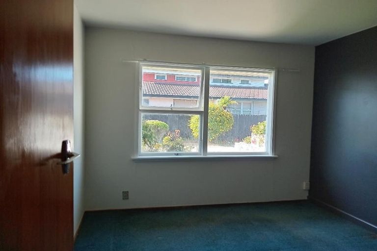 Photo of property in 2/9 Division Street, Riccarton, Christchurch, 8041