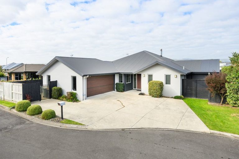 Photo of property in 24 Liberty Grove, Kelvin Grove, Palmerston North, 4414
