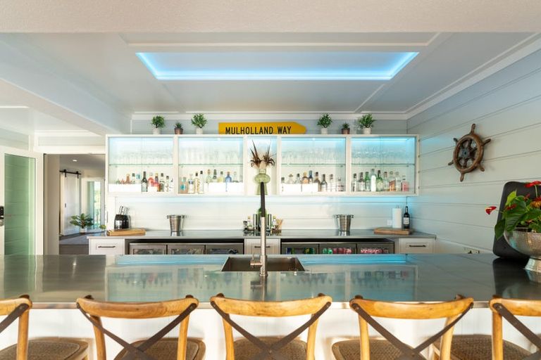 Photo of property in 87 Rutherford Drive, Waikanae Beach, Waikanae, 5036