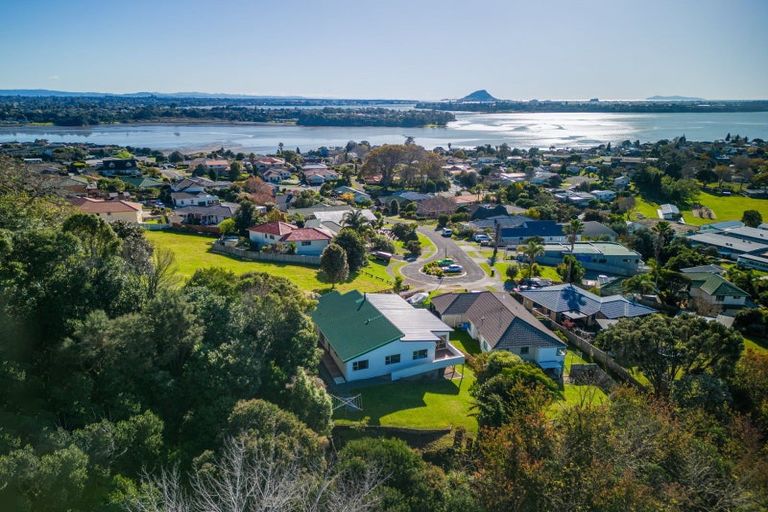 Photo of property in 53 Homestead Place, Welcome Bay, Tauranga, 3112