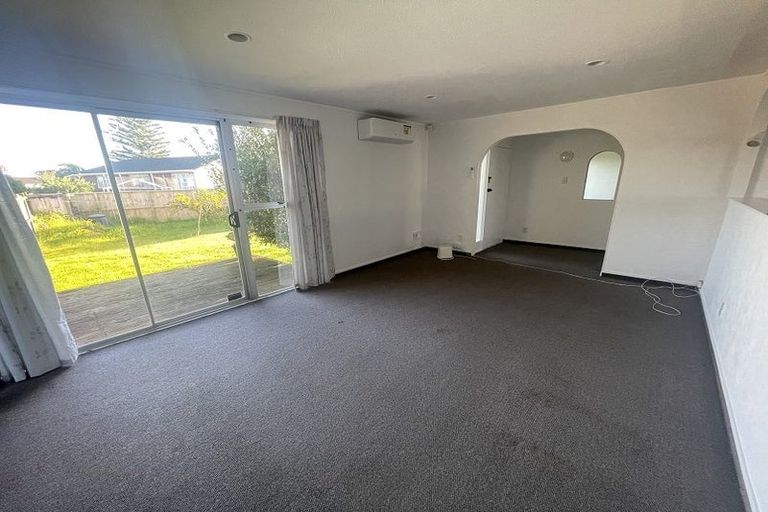 Photo of property in 132 Cascades Road, Pakuranga Heights, Auckland, 2010