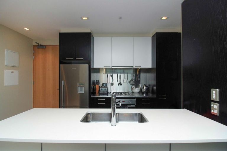 Photo of property in Chews Lane Apartments, 15h/9 Chews Lane, Wellington Central, Wellington, 6011