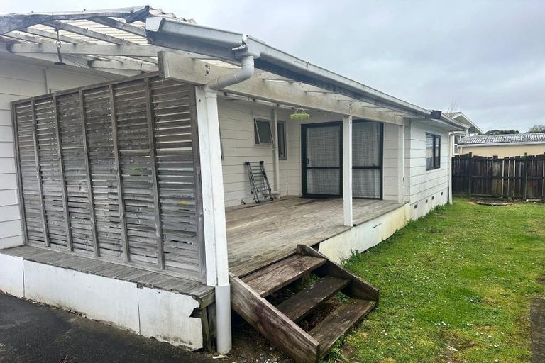 Photo of property in 136 Mahia Road, Wattle Downs, Auckland, 2103