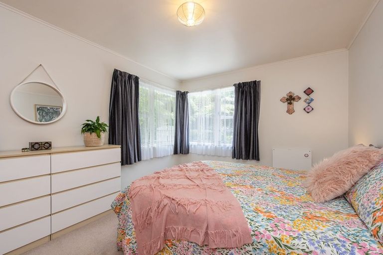 Photo of property in 12 Pembroke Street, Tawa, Wellington, 5028