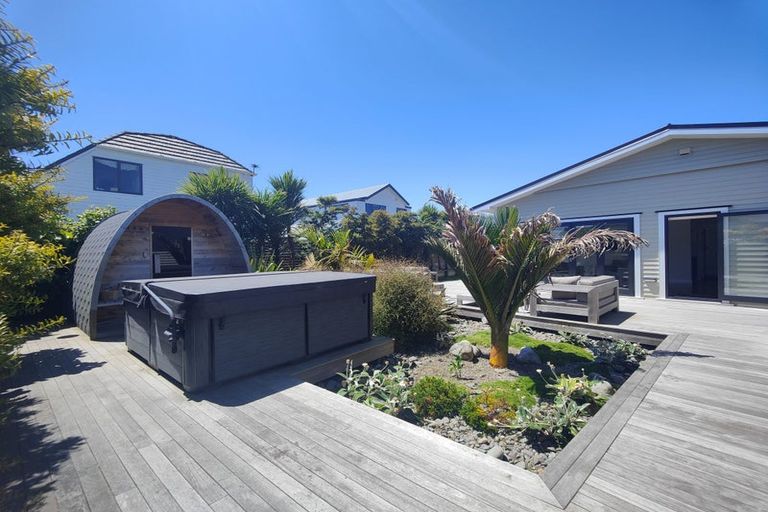 Photo of property in 35 Aparima Avenue, Miramar, Wellington, 6022