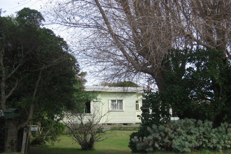 Photo of property in 10 Ngapotiki Street, Paraparaumu Beach, Paraparaumu, 5032