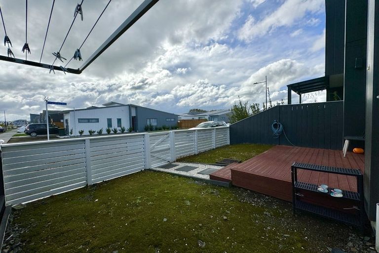 Photo of property in 38 Parahau Road, Papakura, 2110