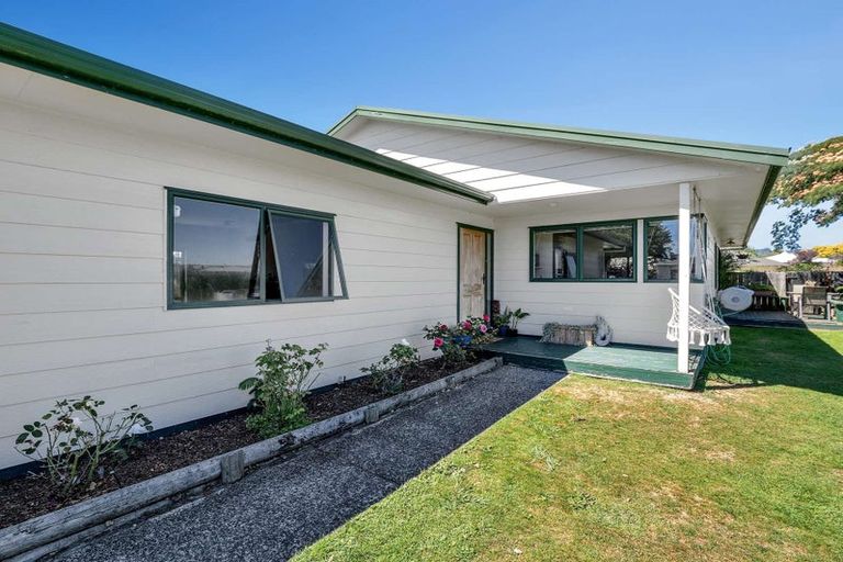 Photo of property in 14 Bronte Place, Owhata, Rotorua, 3010