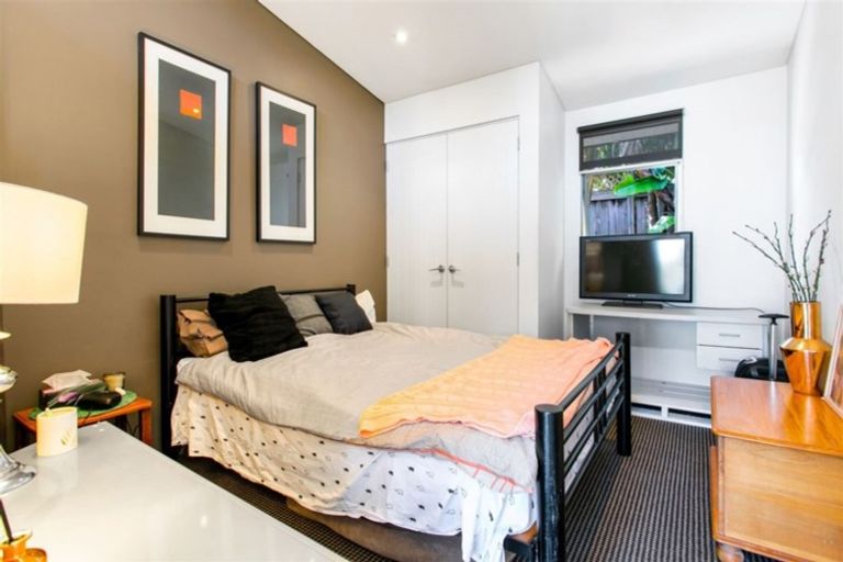 Photo of property in 3 Sandhurst Rise, Henderson, Auckland, 0612